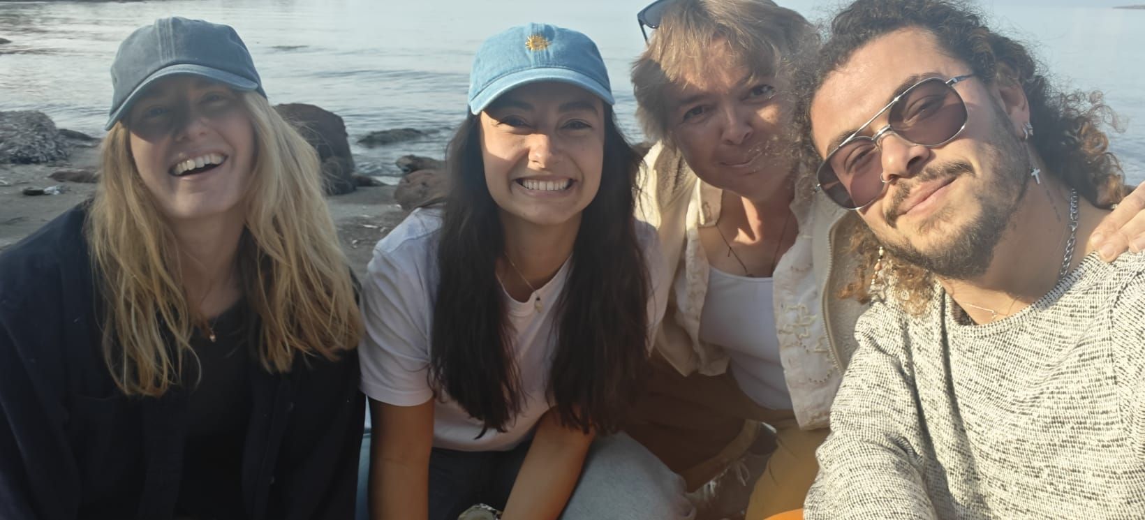 Luiza-Vinhal-Lily-Davies